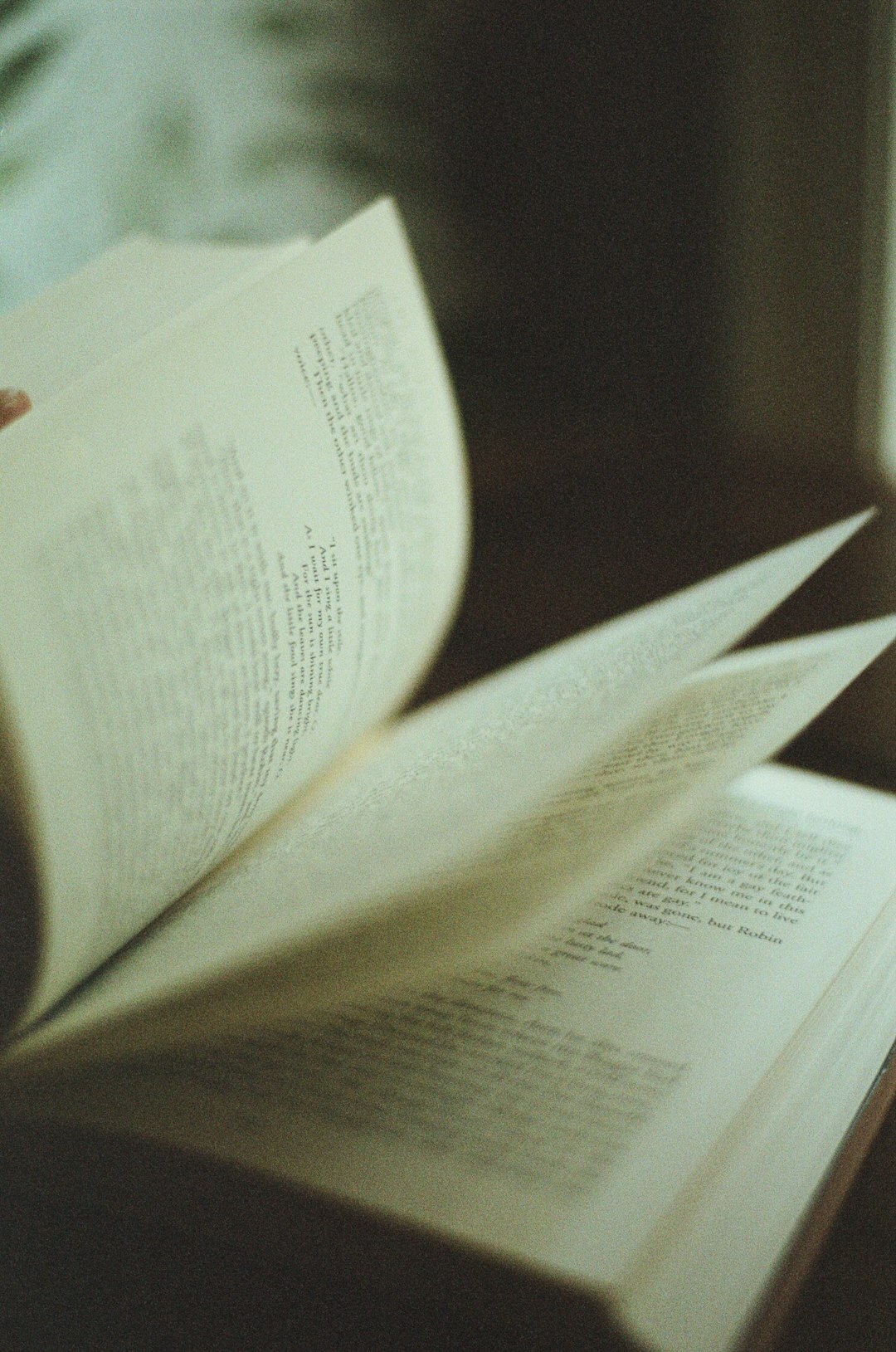 book pages turning